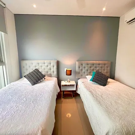 Apartamento De Tres Frente Al Mar *