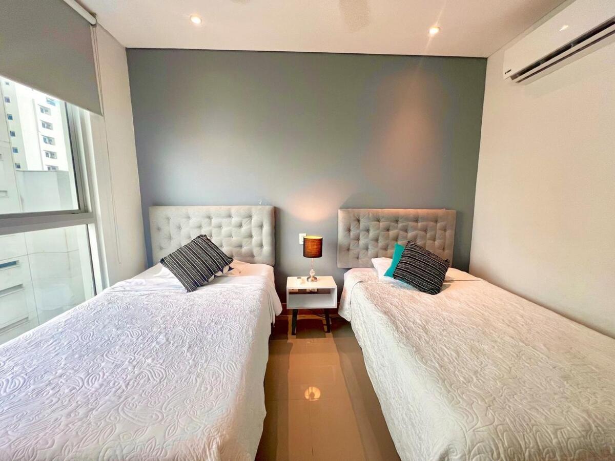 Apartamento De Tres Frente Al Mar *