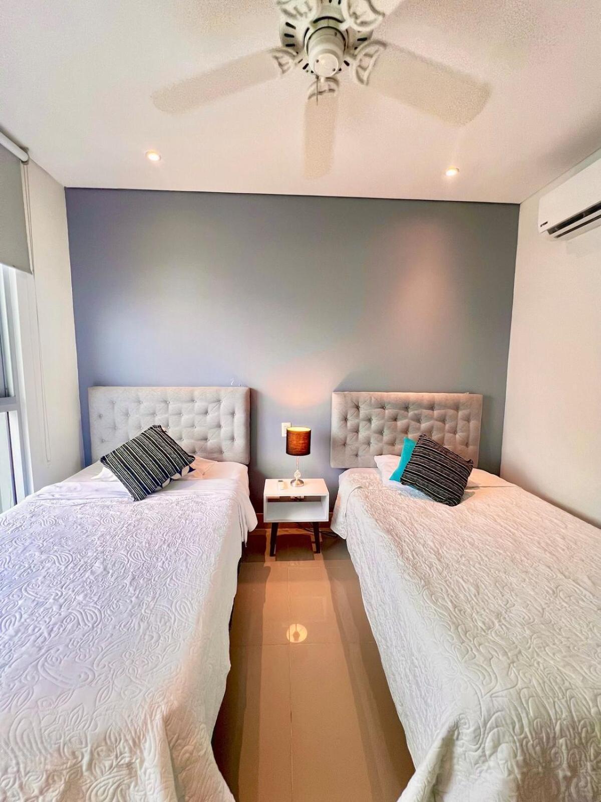 Apartamento De Tres Frente Al Mar *